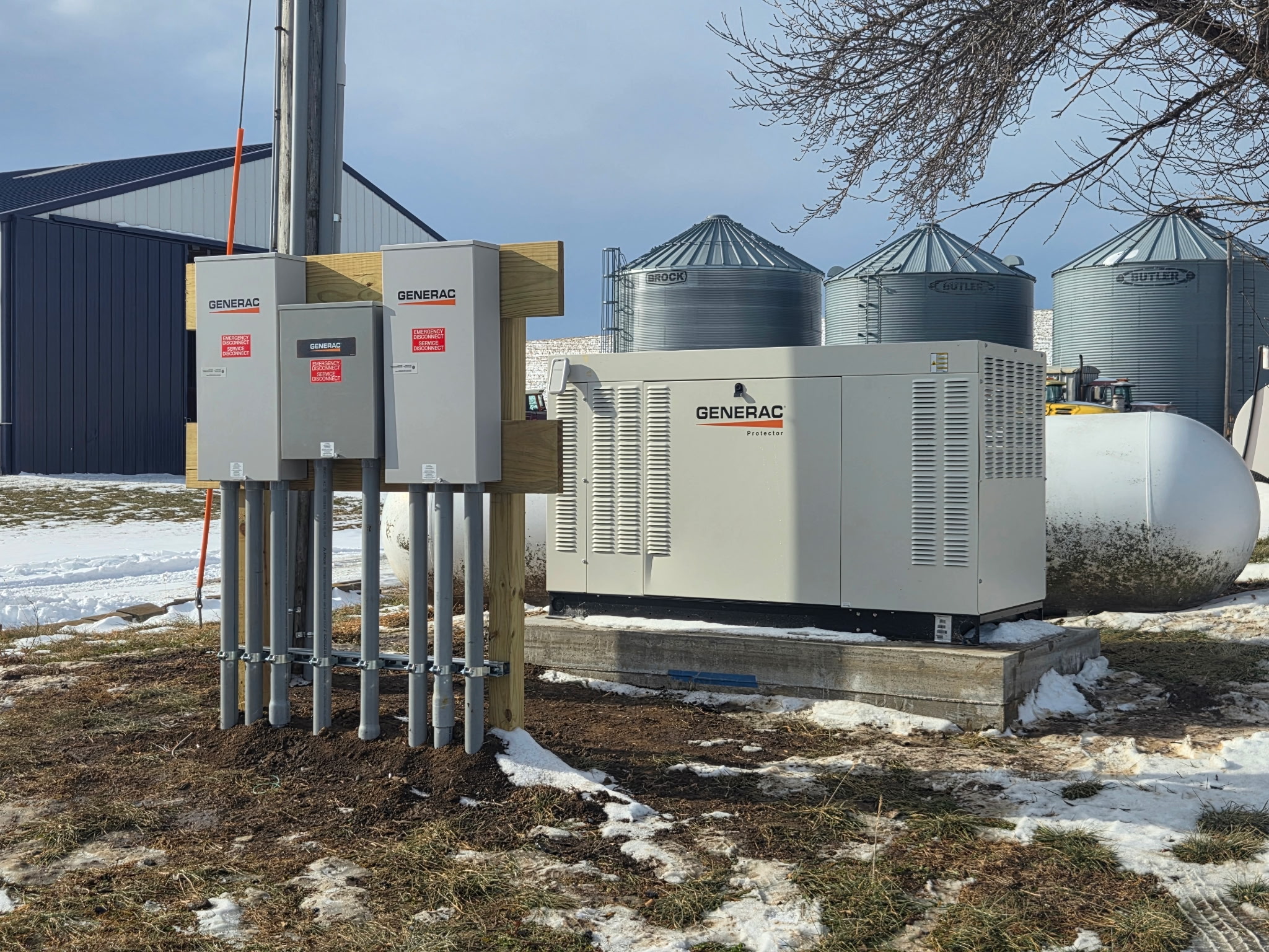 Liquid cooled generator